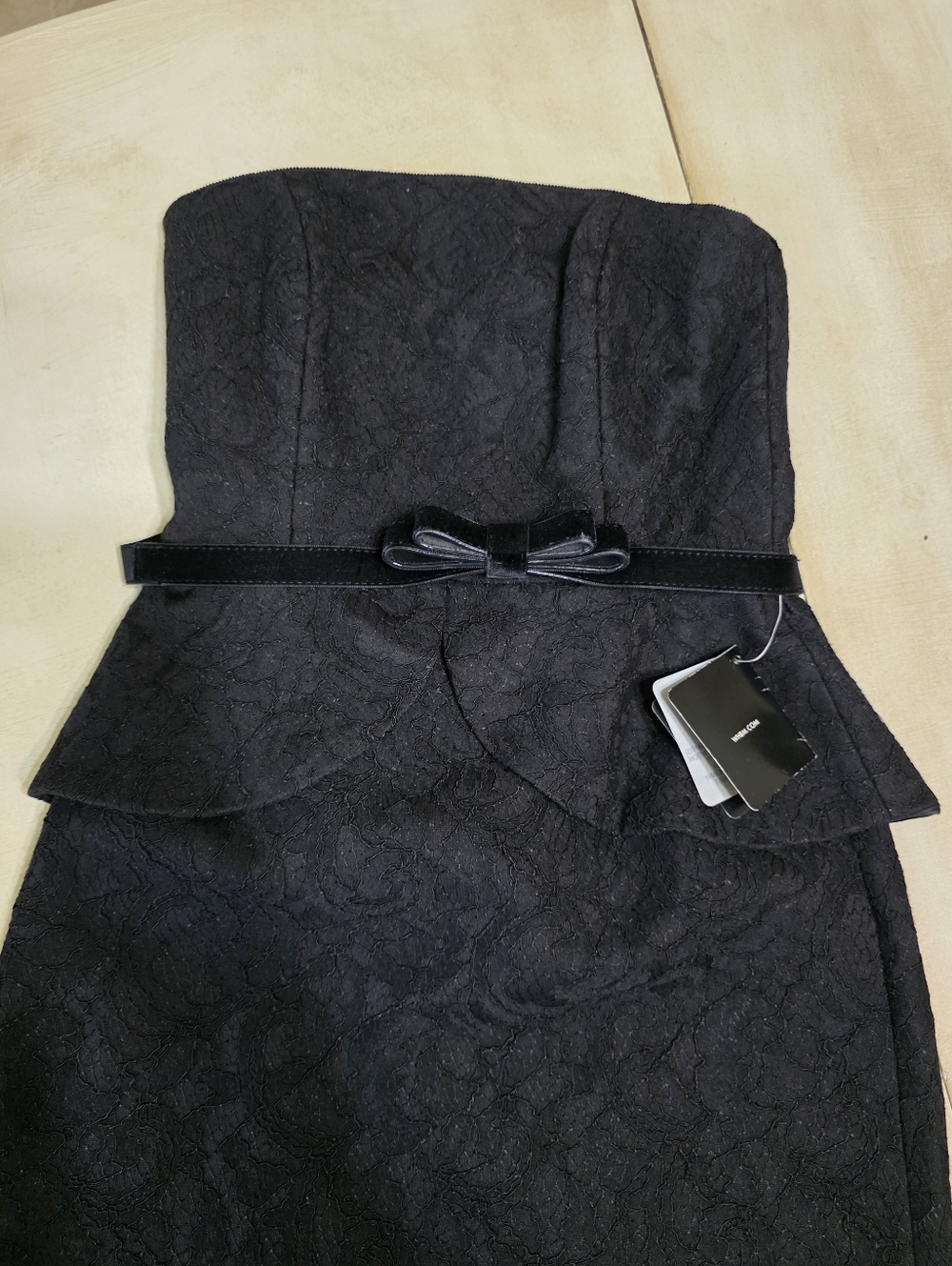 ✨ NWT White House Black Market Strapless Lace Peplum Sheath ✨ Size 00